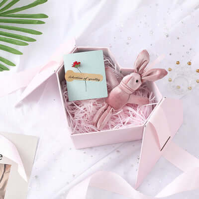 Boîte cadeau luxe rose en forme de cœur, coffret élégant avec remplissage en paille